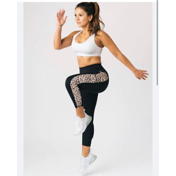 Zyia Active Brilliant Leopard Leggings Black Pocket High-Rise Women’s 4 - Picture 1 of 8